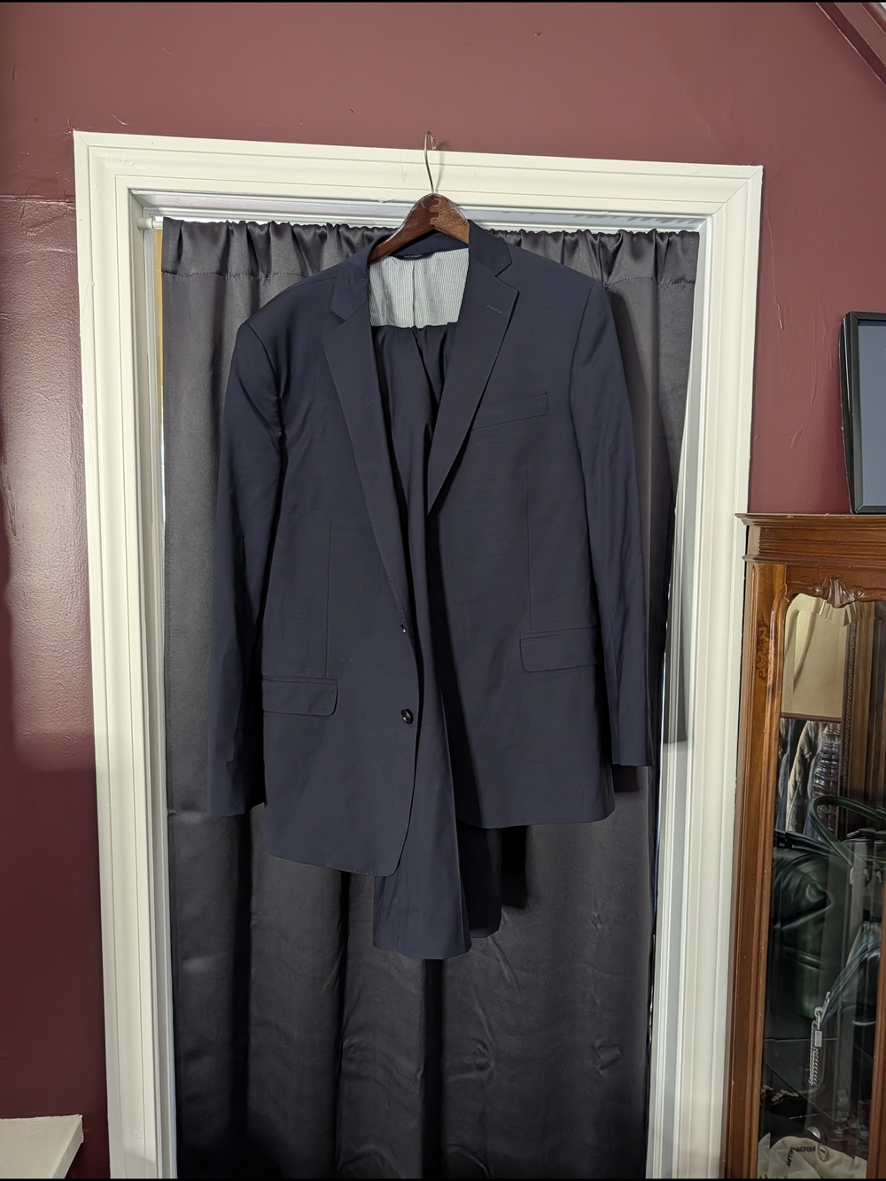 Brooks Brothers Explorer Regent Fit Wool Navy Two-Button Men's 2pc Suit 44R